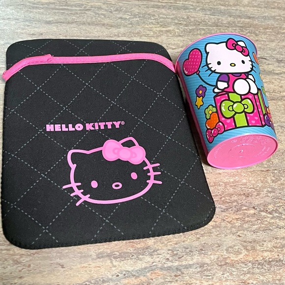 Hello Kitty tablet sleeve with Hello Kitty cup - Picture 9 of 11